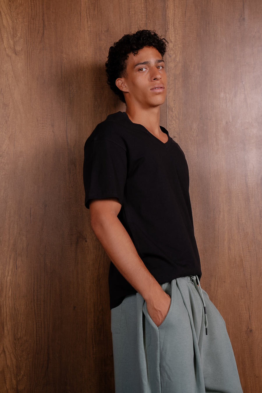 Essential V Neck T Shirt Over Size