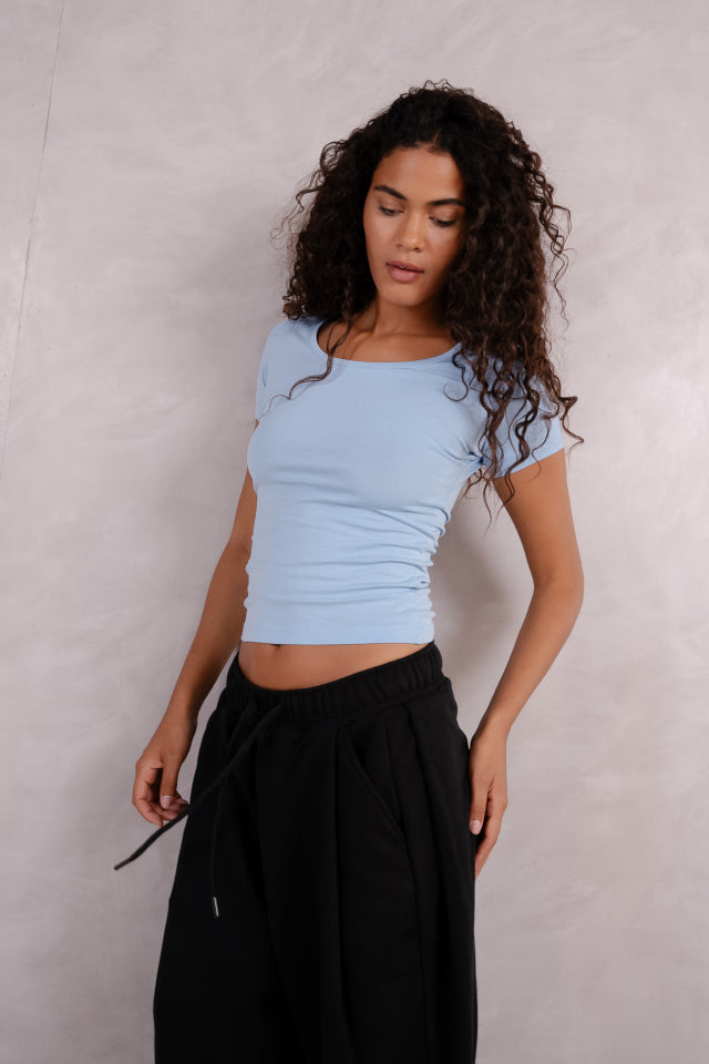 Basic Streached Wide Crew Neck Top
